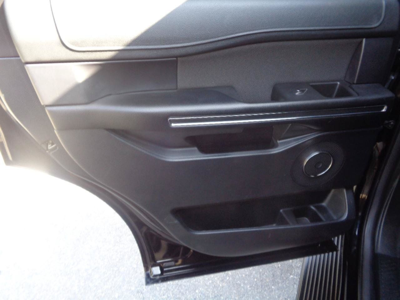 Used 2021 Ford Expedition XL AWD/4WD image 27