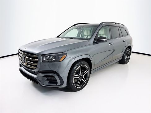 New 2026 Mercedes-Benz GLS 450 4MATIC image 3