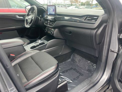 Used 2025 Ford Escape ST-Line image 23