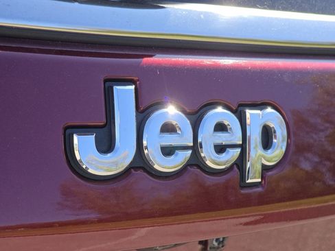 Used 2021 Jeep Compass Limited w/ Sun and Sound Group AWD/4WD image 32