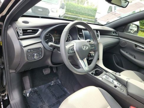 Used 2025 INFINITI QX55 Luxe w/ Cargo Package image 24