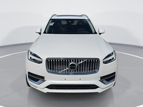 Used 2024 Volvo XC90 B6 Plus w/ Protection Package Premier image 8
