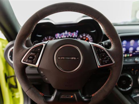 Used 2019 Chevrolet Camaro ZL1 image 28