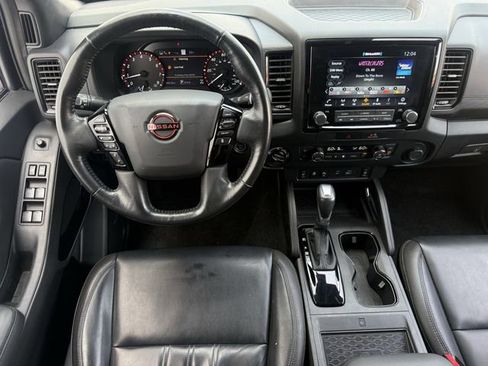 Used 2022 Nissan Frontier PRO-4X w/ Pro-4X Premium Package AWD/4WD image 12