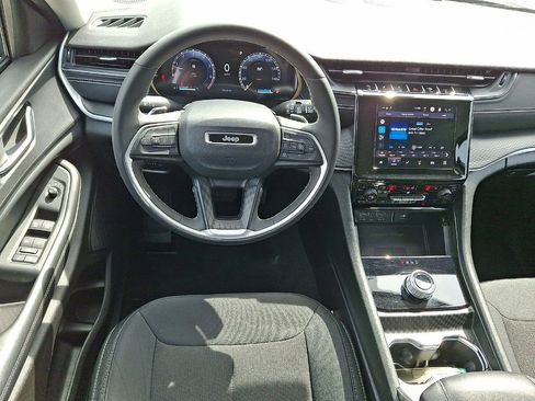 Certified 2023 Jeep Grand Cherokee Laredo w/ Luxury Tech Group I image 50