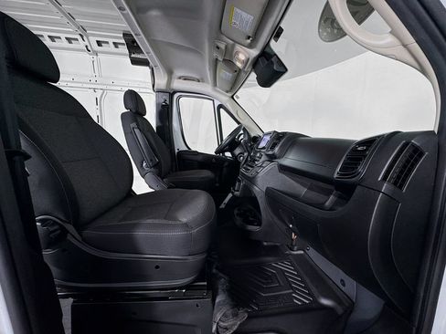 Used 2025 RAM ProMaster 2500 w/ Convenience Group FWD image 29