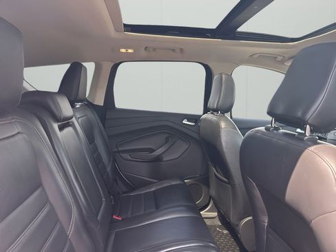 Used 2019 Ford Escape Titanium AWD/4WD image 18