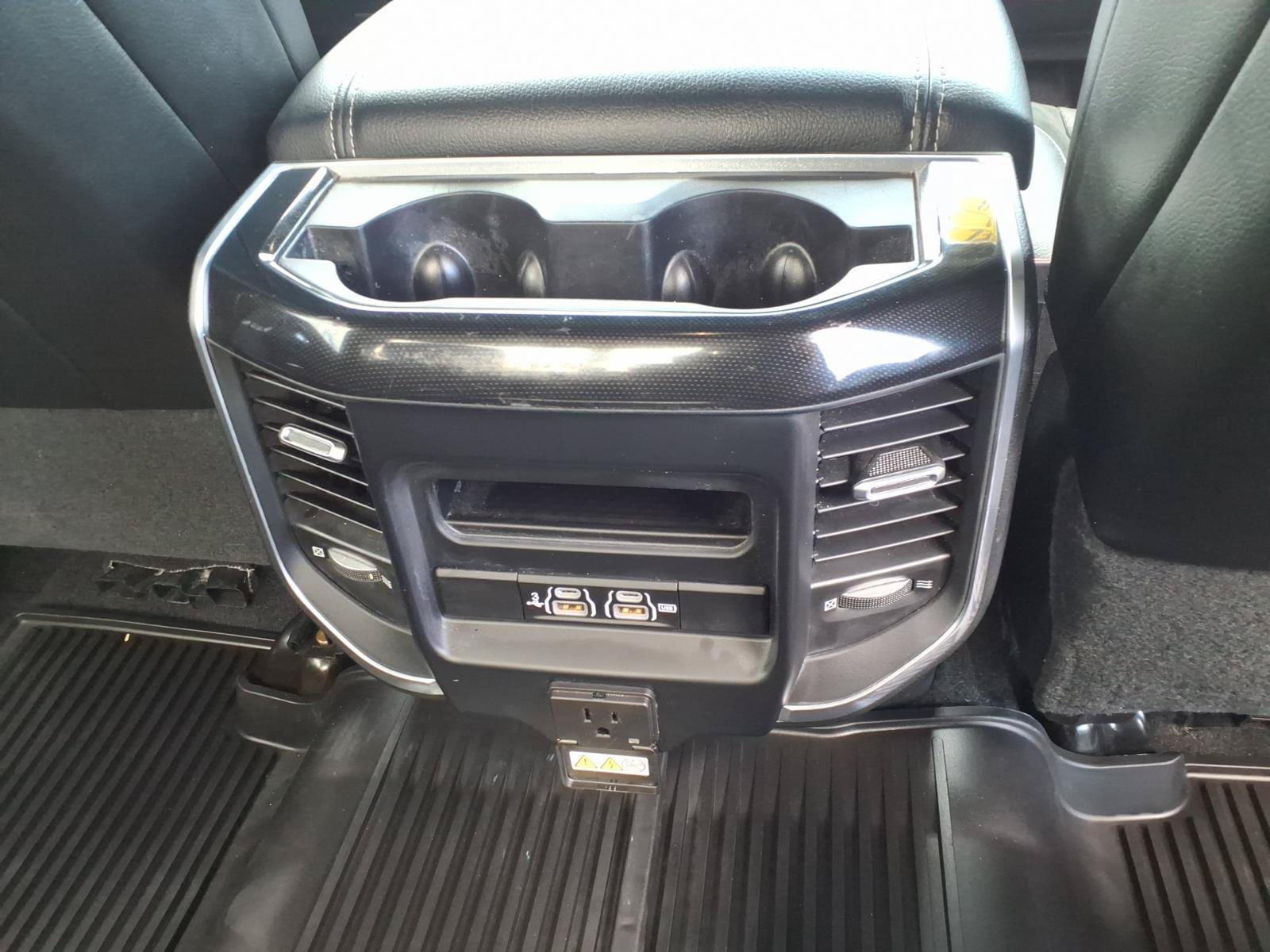 Used 2020 RAM 3500 Laramie AWD/4WD image 16