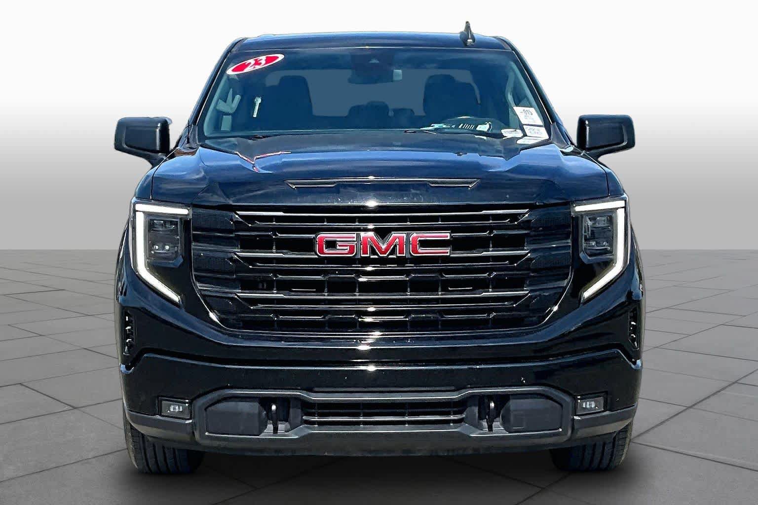 Used 2023 GMC Sierra 1500 Elevation RWD image 3