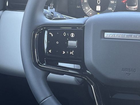 New 2026 Land Rover Range Rover Evoque Dynamic SE image 16