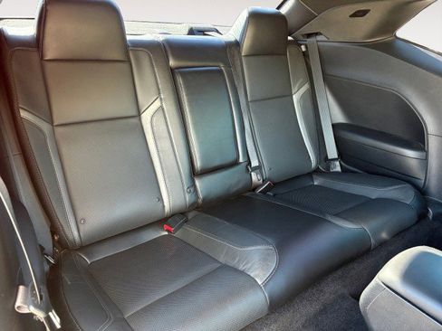 Used 2016 Dodge Challenger R/T Plus image 10