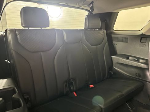 Used 2024 Hyundai Palisade SEL FWD image 30