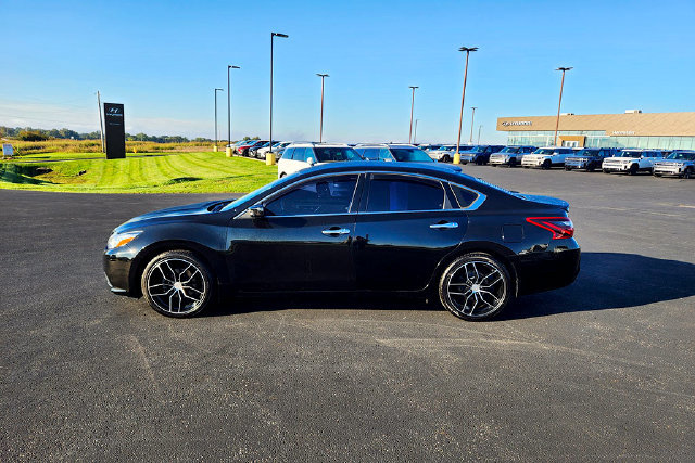 Used 2018 Nissan Altima 2.5 SR FWD image 4