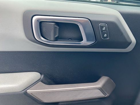 Used 2022 Ford Bronco Badlands w/ Sasquatch Package image 16