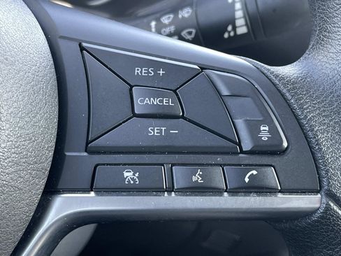 Used 2024 Nissan Sentra SV FWD image 23