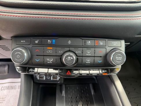 Certified 2025 Dodge Durango GT AWD/4WD image 23