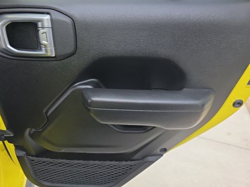 Used 2022 Jeep Wrangler Unlimited Sport image 18