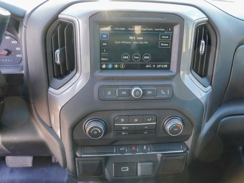 Used 2019 Chevrolet Silverado 1500 Custom w/ Custom Value Package image 17