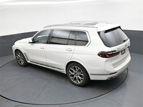 Used 2025 BMW X7 xDrive40i image 20