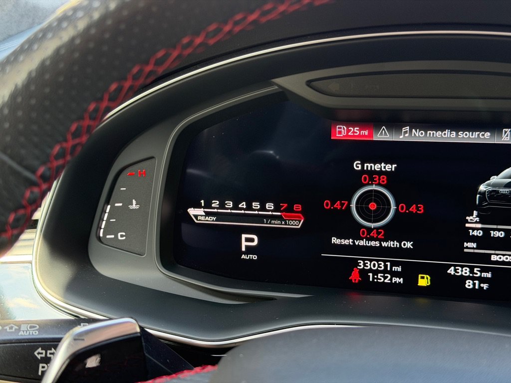 Used 2022 Audi RS Q8 AWD/4WD image 36