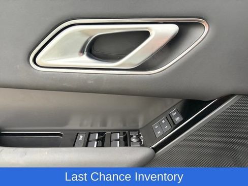 Used 2025 Land Rover Range Rover Velar Dynamic SE AWD/4WD image 4
