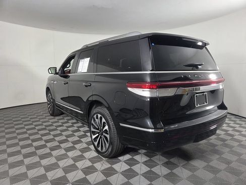 Used 2024 Lincoln Navigator Reserve AWD/4WD image 7