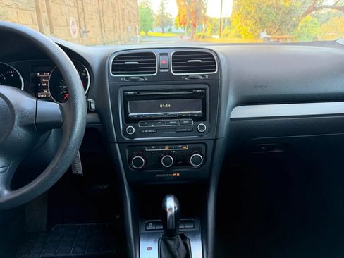 Used 2012 Volkswagen Golf 2-Door FWD image 23