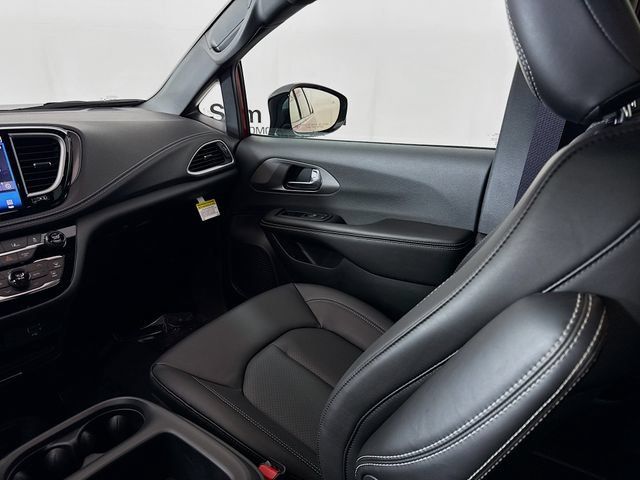 New 2026 Chrysler Pacifica Select w/ S Appearance Package FWD image 21