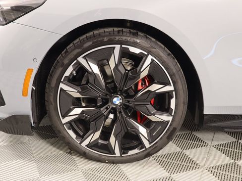 New 2025 BMW 530i xDrive w/ M Sport Package image 19