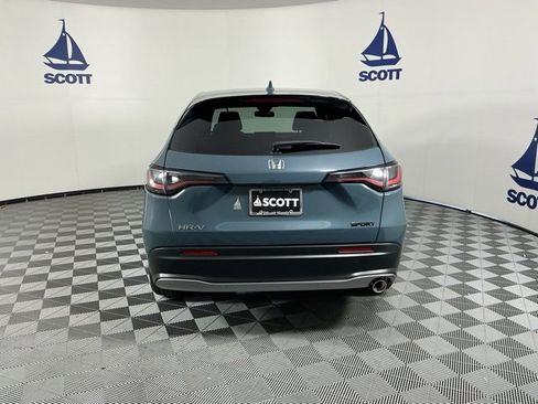 Certified 2025 Honda HR-V Sport image 5