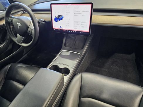 Used 2021 Tesla Model 3 Standard Range Plus RWD image 5