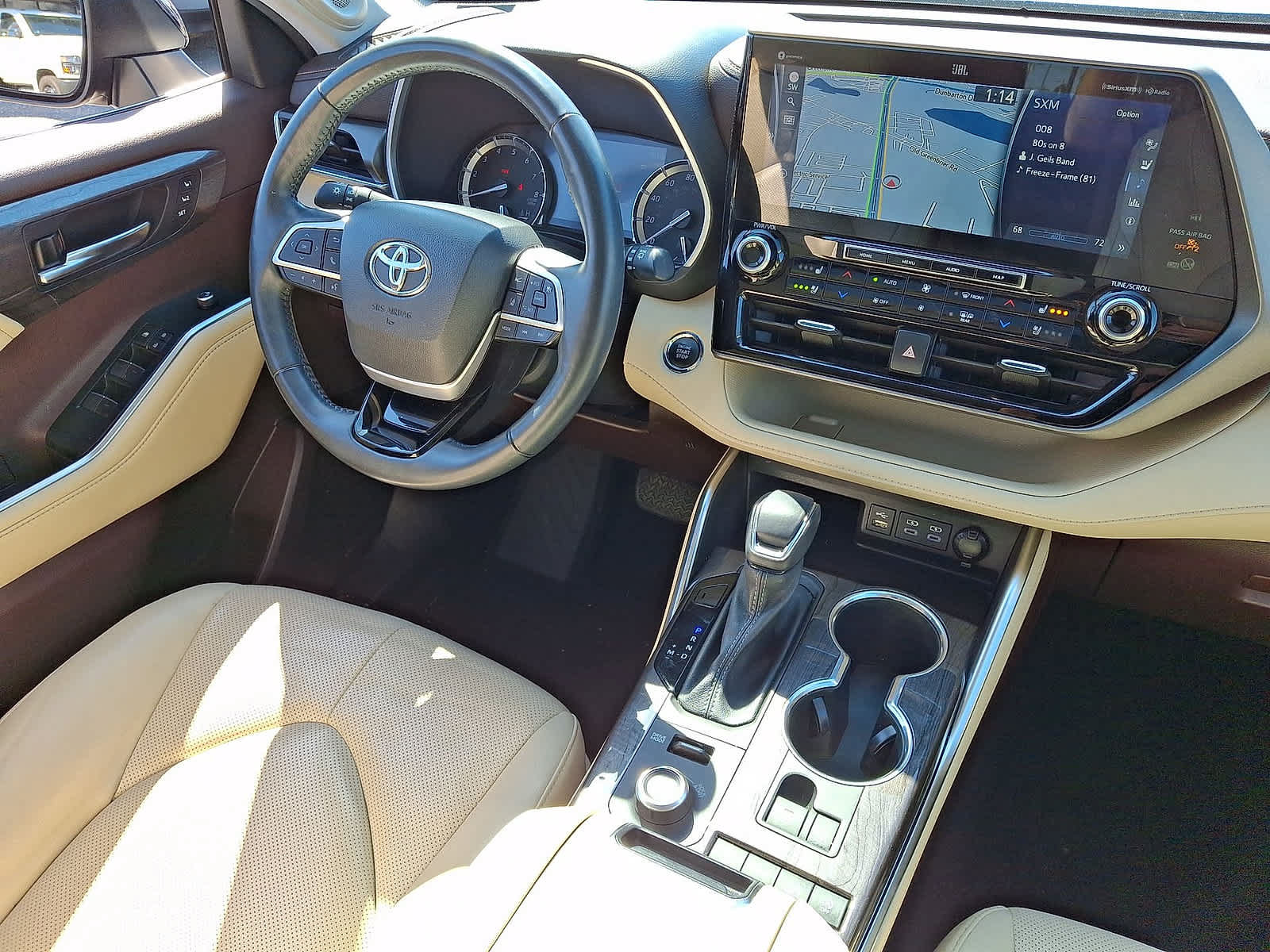 Used 2022 Toyota Highlander Limited AWD/4WD image 15