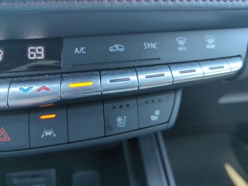 Used 2023 Cadillac XT4 Sport image 36