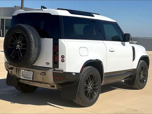 Used 2022 Land Rover Defender 90 X-Dynamic S image 2