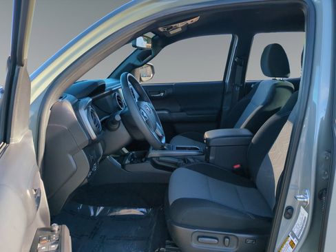 Used 2023 Toyota Tacoma image 9