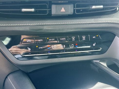 Certified 2023 Buick Envision Essence AWD/4WD image 15