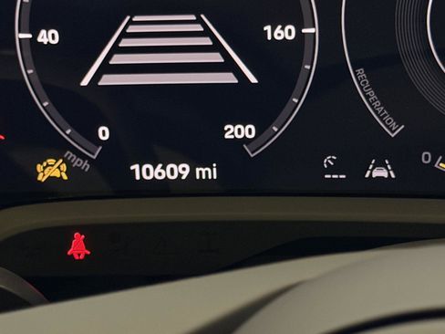 Used 2023 Porsche Taycan 4S image 22