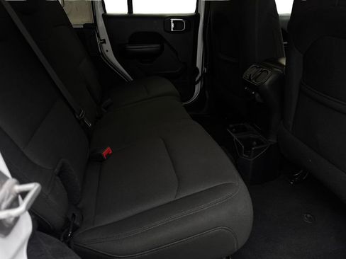 Used 2019 Jeep Wrangler Unlimited Sport S AWD/4WD image 38