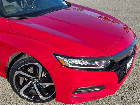 Used 2018 Honda Accord Sport image 3