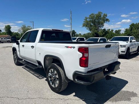 Used 2021 Chevrolet Silverado 3500 LT AWD/4WD image 5