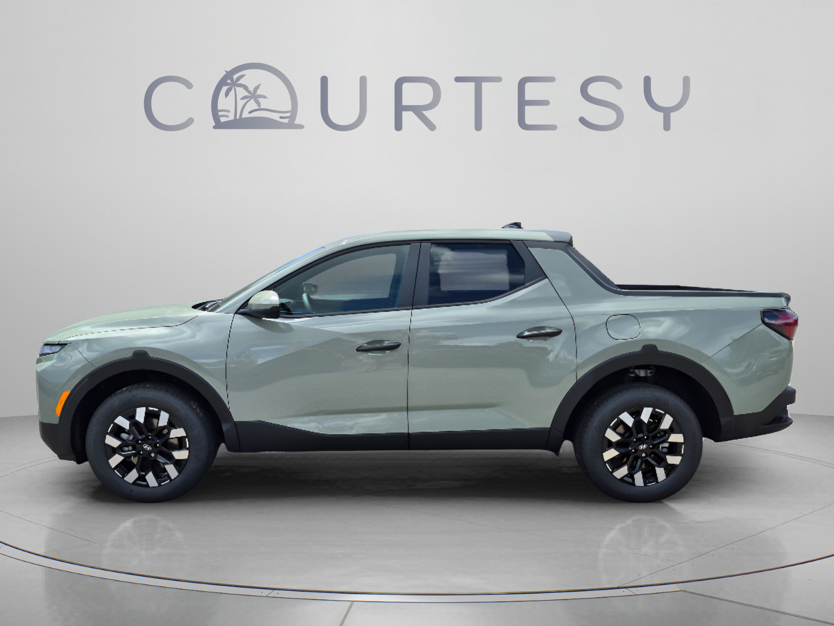 New 2027 Hyundai Santa Cruz SE FWD image 2