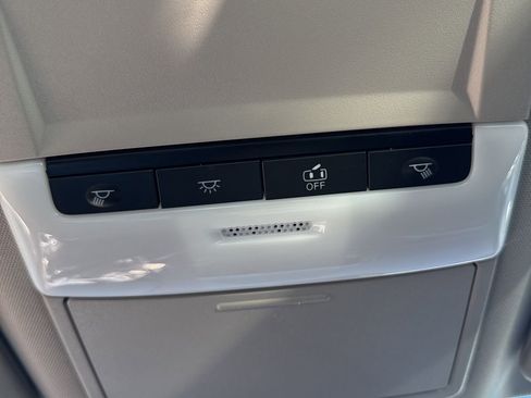 Used 2024 Nissan Altima 2.5 SV image 6