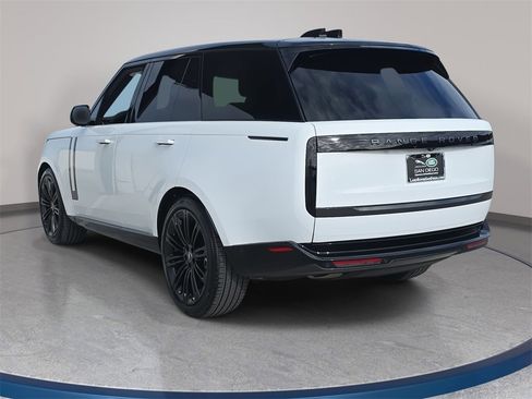 Certified 2025 Land Rover Range Rover SE image 7