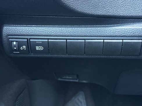 Used 2023 Toyota Corolla LE FWD image 28