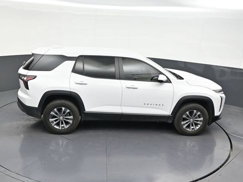 Used 2025 Chevrolet Equinox LT w/ Safety and Technology Package FWD image 21