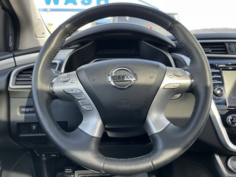 Used 2018 Nissan Murano SV w/ Premium Package image 20