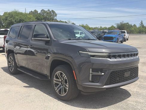 New 2026 Jeep Grand Wagoneer 2WD image 9