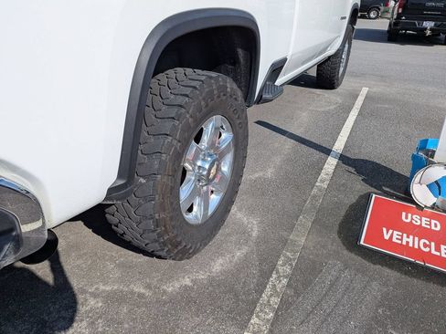 Used 2022 Chevrolet Silverado 2500 LTZ w/ LTZ Convenience Package AWD/4WD image 9