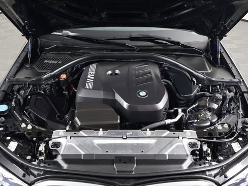 Used 2025 BMW 330i Sedan w/ Premium Package image 15