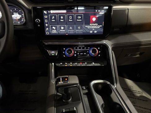 Used 2025 GMC Sierra 1500 Denali w/ Denali Reserve Package image 19